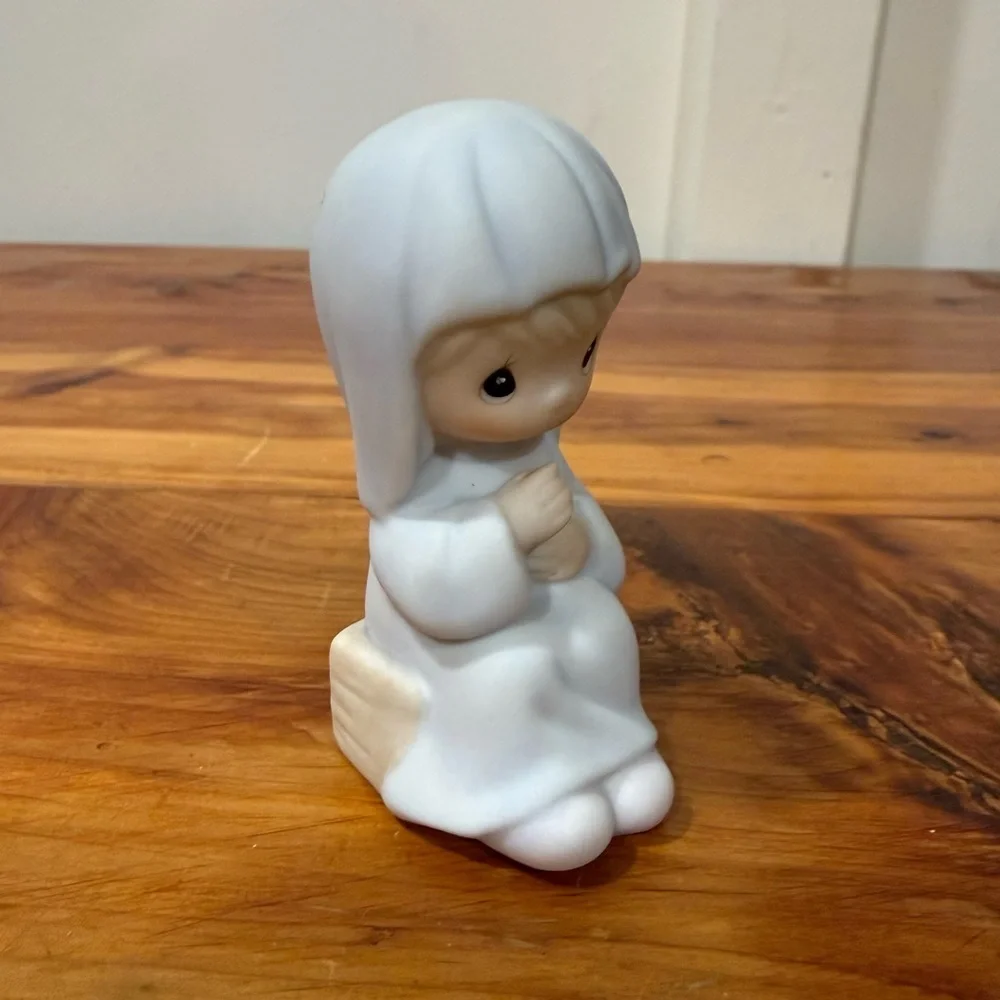 Vintage 1982 Precious Moments Nativity Mary 